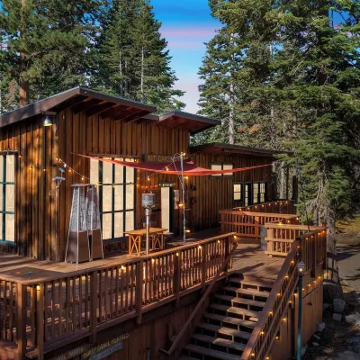Kit Carson Lodge Hotels near The Reut