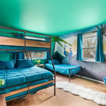 Cabin with Hot Tub Under the Stars & Beach Access. Foosball & Shuffleboard Too!