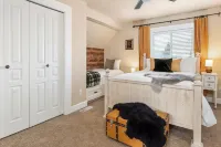 Spacious 3-bedroom house with fitness room, Theatre, WiFi in brilliant Chelan