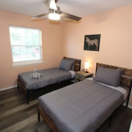 Claremore Whole House - Just Fully Remodeled - Dogs Allowed - No Checkout Chores