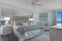 Gulf Front Corner Unit at SeaChase Resort with STUNNING VIEWS! - NEWLY FURNISHED - 부티크