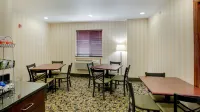 Cobblestone Inn & Suites - Clintonville - 2 estrellas