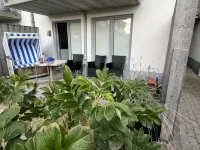 Apartment for 2 people with a large west-facing terrace and a view of the dune Hotels in Rantum