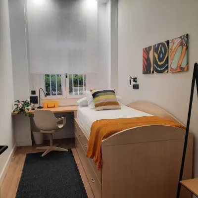 Office 2036 Antonio López Park 주변 호텔