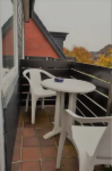 Peacefully located apartment, a few minutes from the beach and the city center