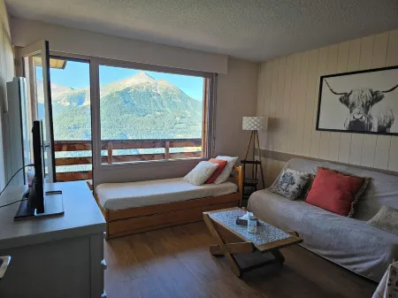 Coeur DE Station A Cote DE Toutes LES Commodites Avec UNE VUE Incroyable!