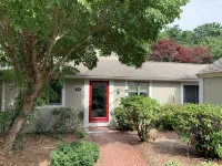 Cape Gem in New Seabury resort & near the beach.