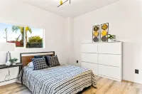Modern 4 Bed Farmhouse with Private Pool Hotels near Costco Wholesale