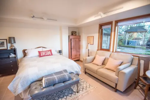 Oceanfront Suite with Hot Tub