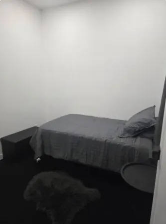 Quiet bright 2 bedroom 1 bathroom suite in town!