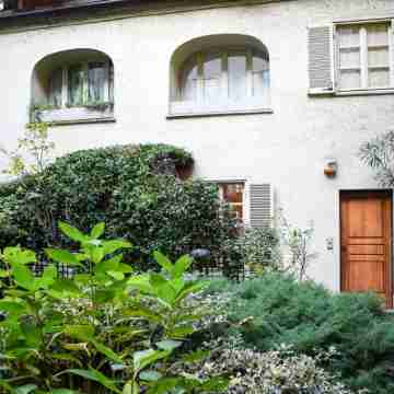 CASA ROMAT 2 VERY CENTRAL CHARMING APARTMENT Hotel Exterior