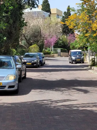 Charming Townhouse w/ View of Temple Mount.  20% DISCOUNT for 28+ night stay.