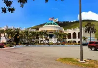 Oceanfront, Beachfront, Ground Floor, Beautiful Remodeled condo with pool access