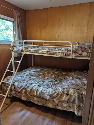 Lakefront 3 bdrm Getaway, north Muskoka near Huntsville