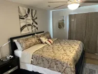 5 minutes to Fort Stewart , home of 3ID!!!Newly renovated ultra modern apartment