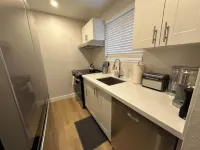 Lakeshore 2 Bedroom Apartment in Port Credit, Mississauga.