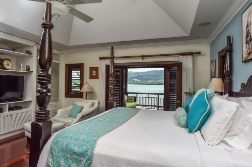 Beach Front Villa W/Pool, in Gated Community W/Tennis/Gym