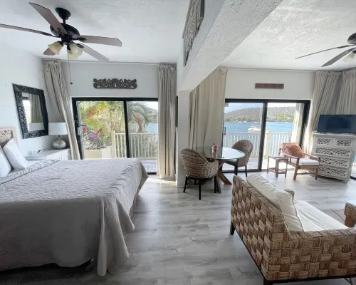 Villa East - Panoramic waterfront view - Best location Hotels in Frydendal