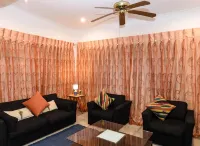 Mel's Cozy family Cottage