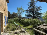 A typical sheepfold between Ventoux and Luberon