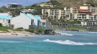Beautiful Ocean Front Condo- The perfect relaxing getaway! Internet, TV. FLR A/C