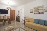 Afrodite Classic Residence, 2BR, WiFi, City View