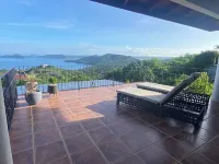 Hillside Treasure 4 BR 3.5 Bath Amazing Views of Playa Hermosa