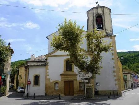 Les Arcades, a quiet corner