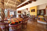 Casa Dos Amigos: Spacious 4Br w/ Pool, BBQ, Garden & Near Beach!
