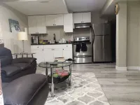 Comfortable 2-bedroom walk out basement Hotels in Haldimand County