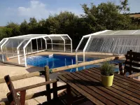 Les Corts de Cal Farrés, rural house 1 h. from BCN: swimming pool, bbq, garden