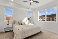 Cliff Side Retreat 2 Bedroom Condo - 4-Star