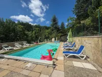 Lacoume saint-jacques Hotels in Saint-Jean-le-Comtal