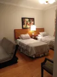 Resort style  entire guesthouse (2 rooms) فنادق في Adjala-Tosorontio