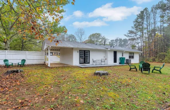 適合家庭的三卧室綠洲在帕德斯普林斯三卧室住宅