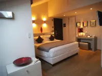 Hotel Ariston & Apartments - Parvekkeita