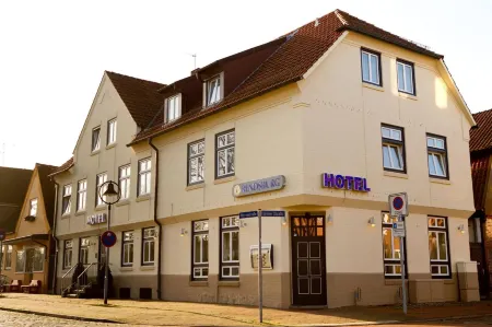 Hotel Rendsburg Отели в г. Рендсбург-Экернфёрде