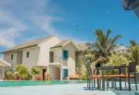LongBeach Laamu Hotels in Gan