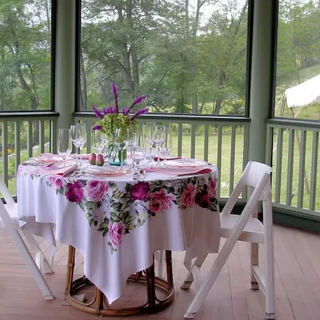 Breezy Hill Inn