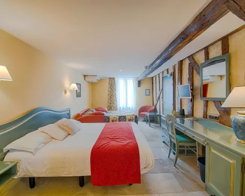 Logis Hôtel le Tadorne Hôtels à : Piney