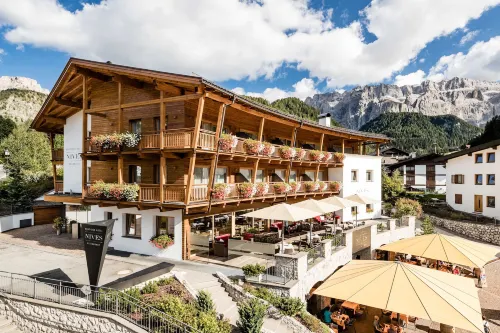Boutique Hotel Nives - Luxury & Design in the Dolomites Hotels in Selva