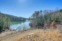 Lakefront Cabin Retreat w/ Dock in Robbinsville! - 3-Star