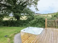 Oak Lodge Hotels in Wendron