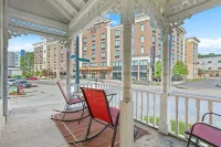 Indy Stadium Villa 702