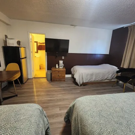 Centennial Motel