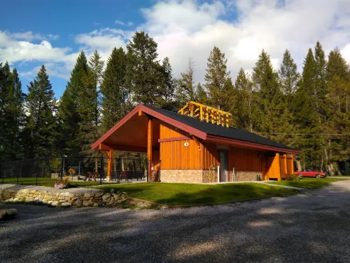 Fairmont Mountain Bungalows Hotels in East Kootenay F
