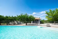 Villas de La Ferme du Gros Noyer Hotels in Bedoin