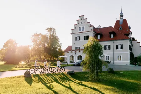 G'Schloessl Murtal Отели в г. Мурталь