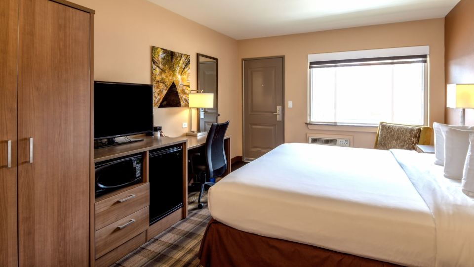 Boulder University Inn