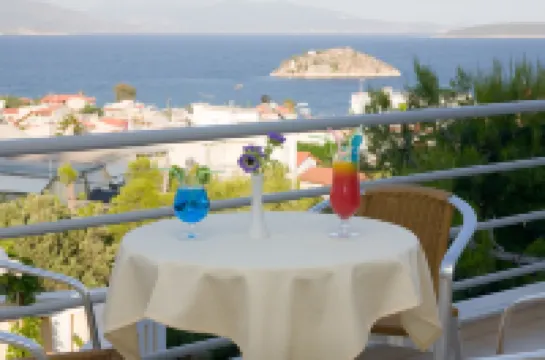 Amaryllis Hotel Apartments